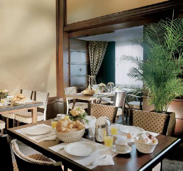Amrath Hotel Ducasque Маастрихт Ресторан фото